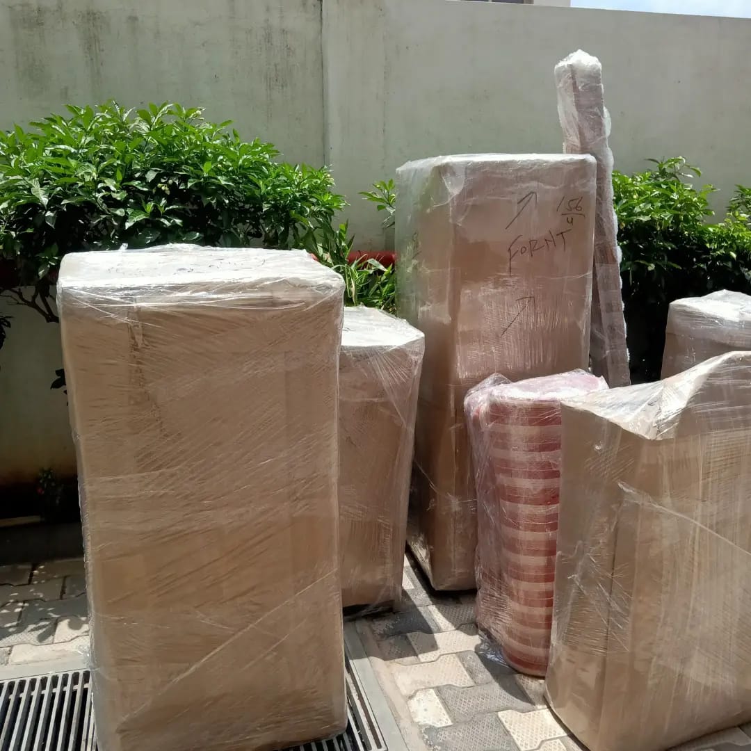 <br />
<b>Notice</b>:  Undefined variable: FetchPage in <b>/home/movingsolutions/public_html/company/home.php</b> on line <b>428</b><br />
<br />
<b>Notice</b>:  Trying to access array offset on value of type null in <b>/home/movingsolutions/public_html/company/home.php</b> on line <b>428</b><br />
 Slider