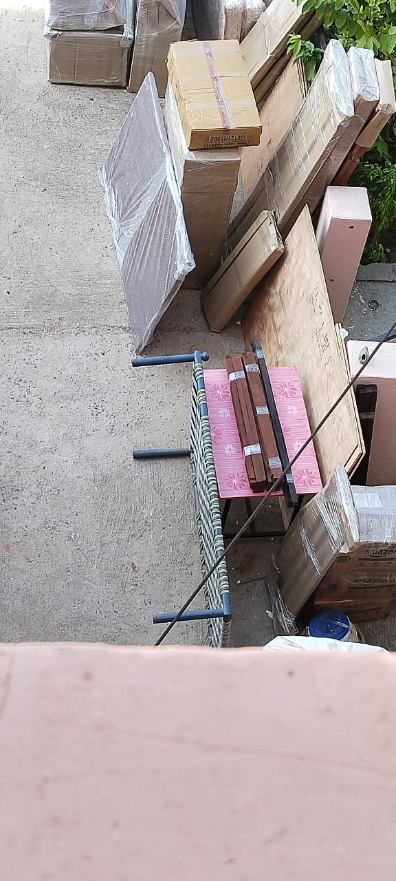 <br />
<b>Notice</b>:  Undefined variable: FetchPage in <b>/home/movingsolutions/public_html/company/home.php</b> on line <b>428</b><br />
<br />
<b>Notice</b>:  Trying to access array offset on value of type null in <b>/home/movingsolutions/public_html/company/home.php</b> on line <b>428</b><br />
 Slider