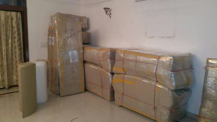 <br />
<b>Notice</b>:  Undefined variable: FetchPage in <b>/home/movingsolutions/public_html/company/home.php</b> on line <b>428</b><br />
<br />
<b>Notice</b>:  Trying to access array offset on value of type null in <b>/home/movingsolutions/public_html/company/home.php</b> on line <b>428</b><br />
 Slider