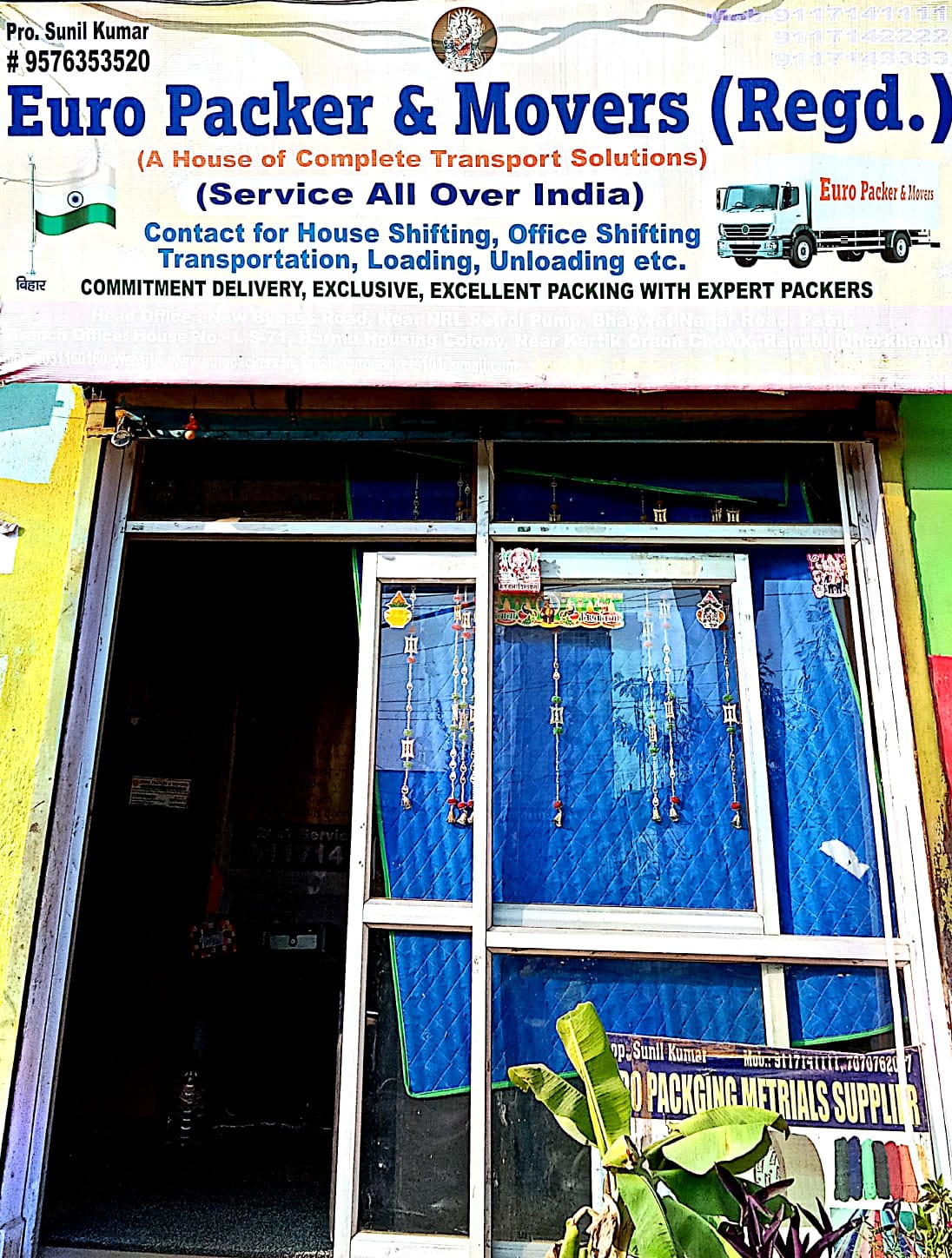 <br />
<b>Notice</b>:  Undefined variable: FetchPage in <b>/home/movingsolutions/public_html/company/home.php</b> on line <b>102</b><br />
<br />
<b>Notice</b>:  Trying to access array offset on value of type null in <b>/home/movingsolutions/public_html/company/home.php</b> on line <b>102</b><br />
 Banner