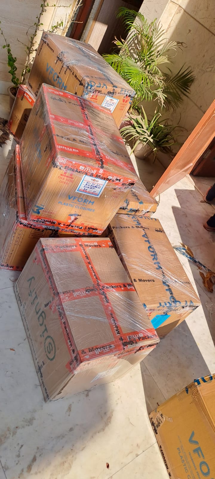 <br />
<b>Notice</b>:  Undefined variable: FetchPage in <b>/home/movingsolutions/public_html/company/home.php</b> on line <b>428</b><br />
<br />
<b>Notice</b>:  Trying to access array offset on value of type null in <b>/home/movingsolutions/public_html/company/home.php</b> on line <b>428</b><br />
 Slider