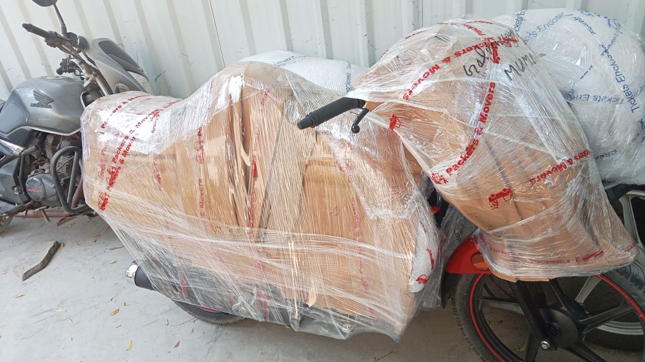 <br />
<b>Notice</b>:  Undefined variable: FetchPage in <b>/home/movingsolutions/public_html/company/home.php</b> on line <b>428</b><br />
<br />
<b>Notice</b>:  Trying to access array offset on value of type null in <b>/home/movingsolutions/public_html/company/home.php</b> on line <b>428</b><br />
 Slider