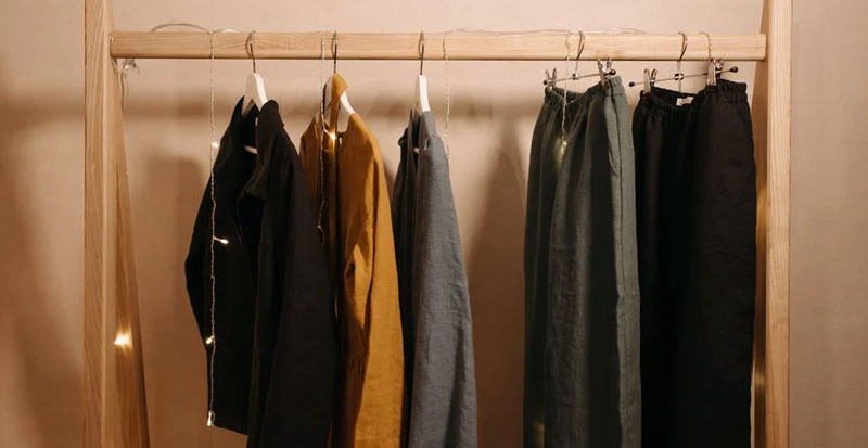 hanging-clothes-packing