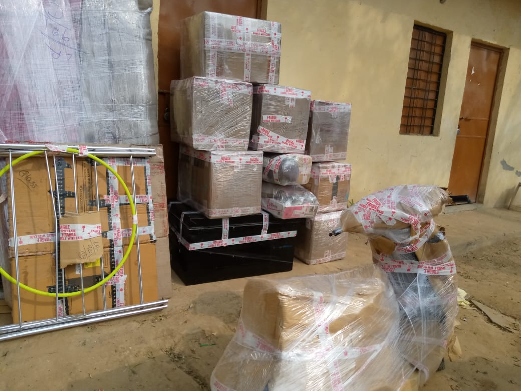 <br />
<b>Notice</b>:  Undefined variable: FetchPage in <b>/home/movingsolutions/public_html/company/home.php</b> on line <b>428</b><br />
<br />
<b>Notice</b>:  Trying to access array offset on value of type null in <b>/home/movingsolutions/public_html/company/home.php</b> on line <b>428</b><br />
 Slider