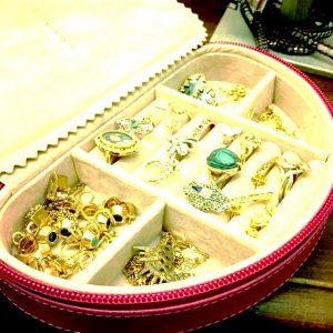 jewlery-box-packing
