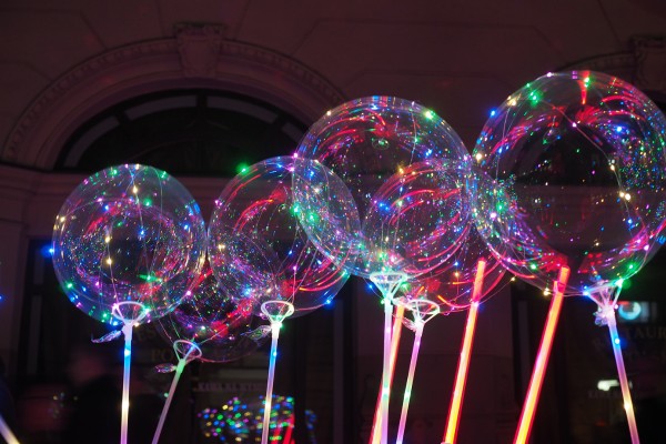 led-balloons-new-year-decoration