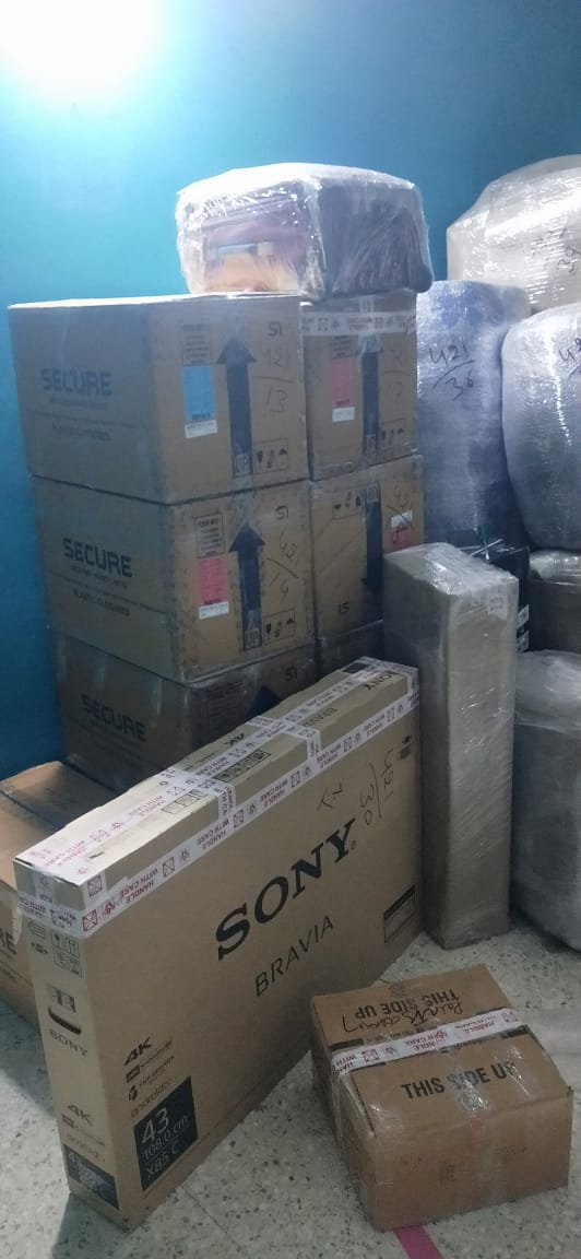 <br />
<b>Notice</b>:  Undefined variable: FetchPage in <b>/home/movingsolutions/public_html/company/home.php</b> on line <b>428</b><br />
<br />
<b>Notice</b>:  Trying to access array offset on value of type null in <b>/home/movingsolutions/public_html/company/home.php</b> on line <b>428</b><br />
 Slider