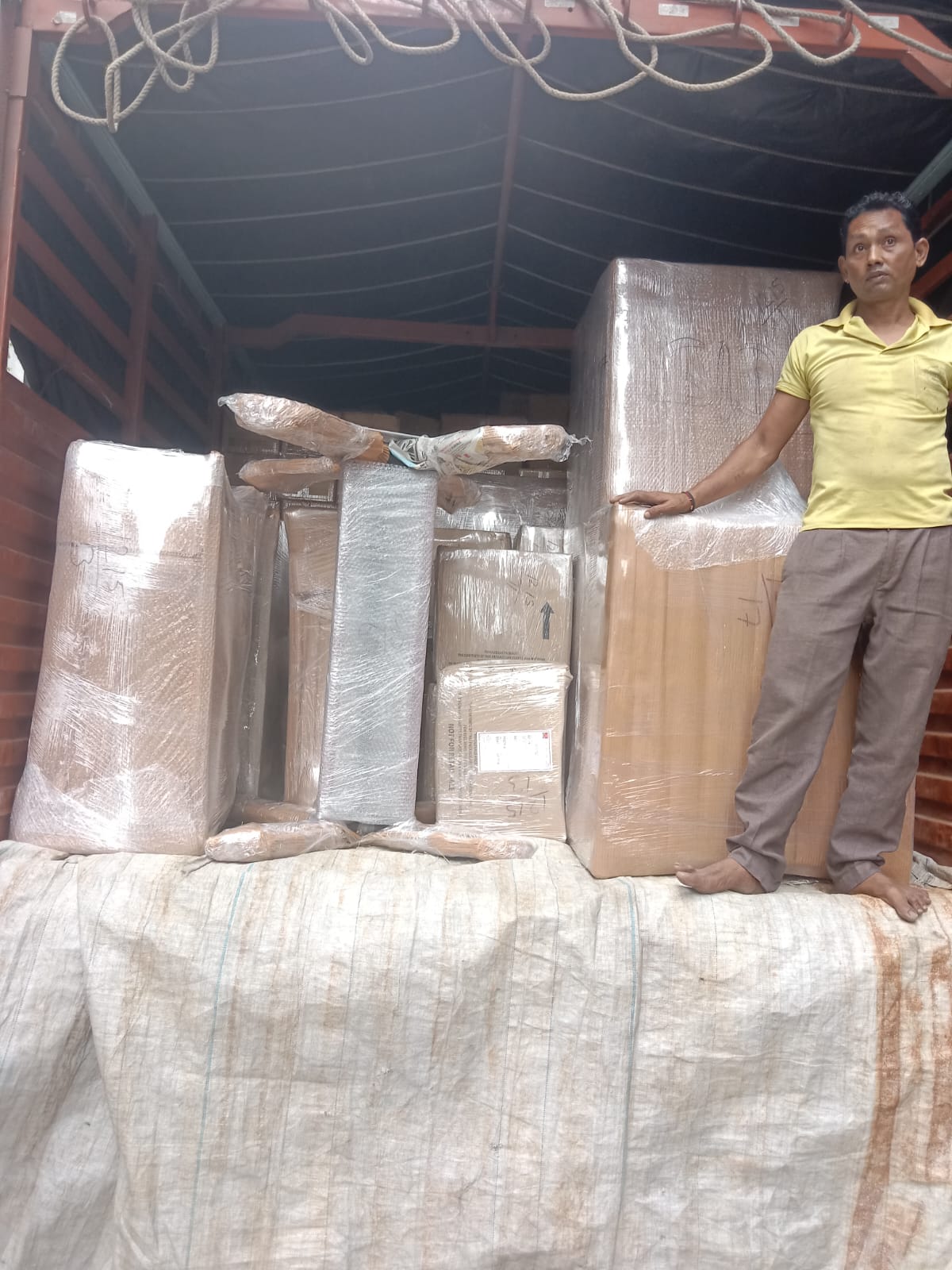 <br />
<b>Notice</b>:  Undefined variable: FetchPage in <b>/home/movingsolutions/public_html/company/home.php</b> on line <b>428</b><br />
<br />
<b>Notice</b>:  Trying to access array offset on value of type null in <b>/home/movingsolutions/public_html/company/home.php</b> on line <b>428</b><br />
 Slider