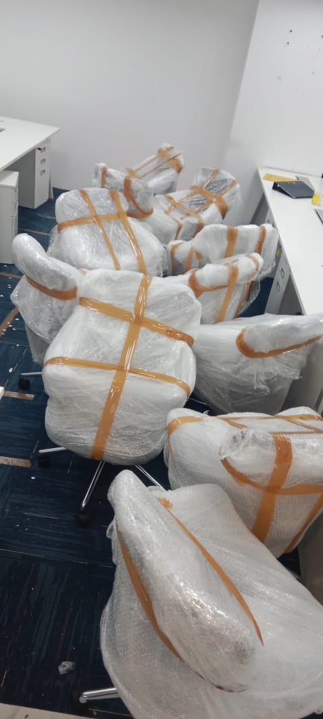 <br />
<b>Notice</b>:  Undefined variable: FetchPage in <b>/home/movingsolutions/public_html/company/home.php</b> on line <b>428</b><br />
<br />
<b>Notice</b>:  Trying to access array offset on value of type null in <b>/home/movingsolutions/public_html/company/home.php</b> on line <b>428</b><br />
 Slider