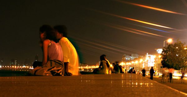 Marine-Drive-Nightlife-in-Mumbai