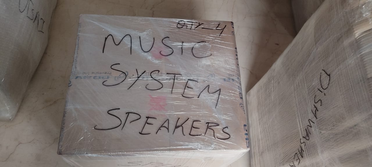 <br />
<b>Notice</b>:  Undefined variable: FetchPage in <b>/home/movingsolutions/public_html/company/home.php</b> on line <b>428</b><br />
<br />
<b>Notice</b>:  Trying to access array offset on value of type null in <b>/home/movingsolutions/public_html/company/home.php</b> on line <b>428</b><br />
 Slider