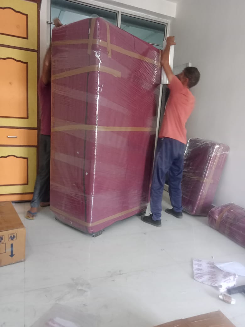 <br />
<b>Notice</b>:  Undefined variable: FetchPage in <b>/home/movingsolutions/public_html/company/home.php</b> on line <b>428</b><br />
<br />
<b>Notice</b>:  Trying to access array offset on value of type null in <b>/home/movingsolutions/public_html/company/home.php</b> on line <b>428</b><br />
 Slider