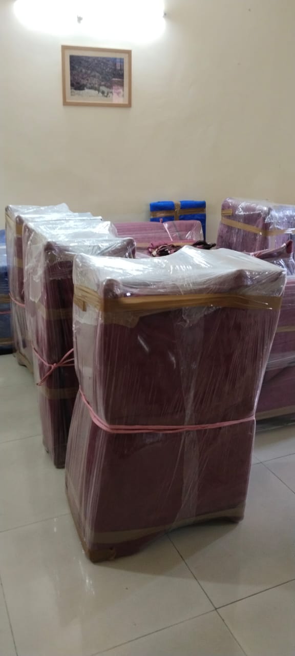 <br />
<b>Notice</b>:  Undefined variable: FetchPage in <b>/home/movingsolutions/public_html/company/home.php</b> on line <b>428</b><br />
<br />
<b>Notice</b>:  Trying to access array offset on value of type null in <b>/home/movingsolutions/public_html/company/home.php</b> on line <b>428</b><br />
 Slider