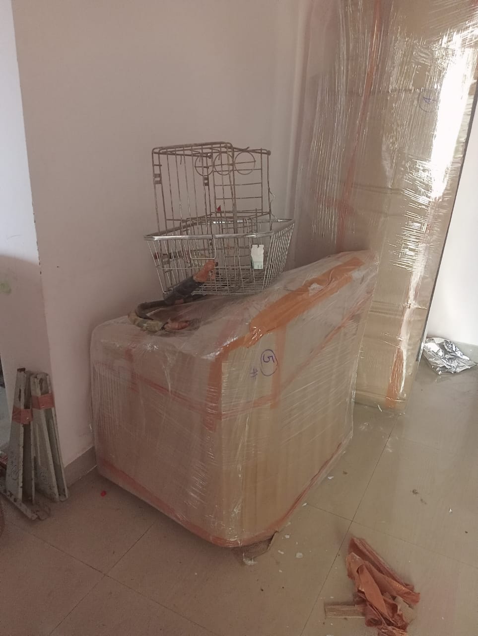 <br />
<b>Notice</b>:  Undefined variable: FetchPage in <b>/home/movingsolutions/public_html/company/home.php</b> on line <b>428</b><br />
<br />
<b>Notice</b>:  Trying to access array offset on value of type null in <b>/home/movingsolutions/public_html/company/home.php</b> on line <b>428</b><br />
 Slider