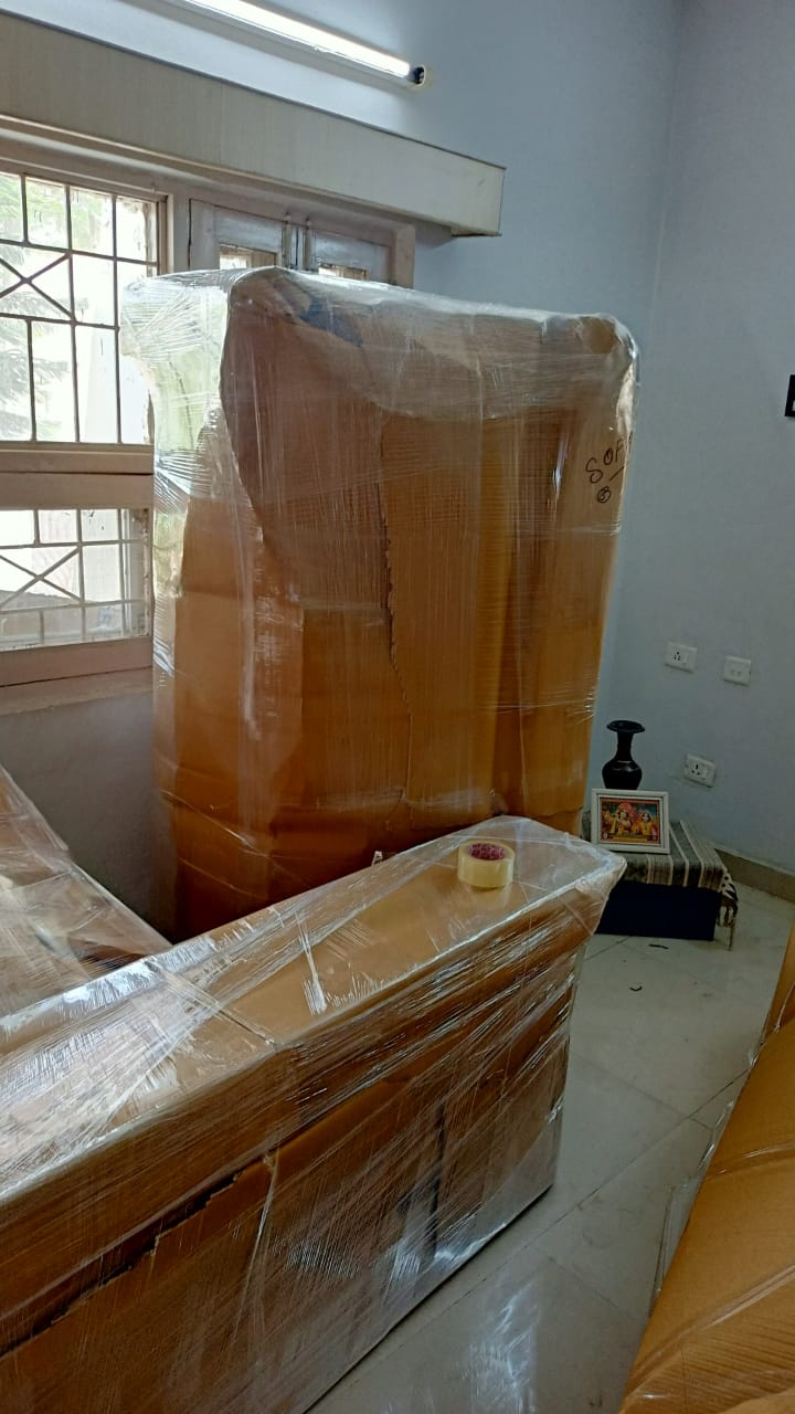 <br />
<b>Notice</b>:  Undefined variable: FetchPage in <b>/home/movingsolutions/public_html/company/home.php</b> on line <b>428</b><br />
<br />
<b>Notice</b>:  Trying to access array offset on value of type null in <b>/home/movingsolutions/public_html/company/home.php</b> on line <b>428</b><br />
 Slider