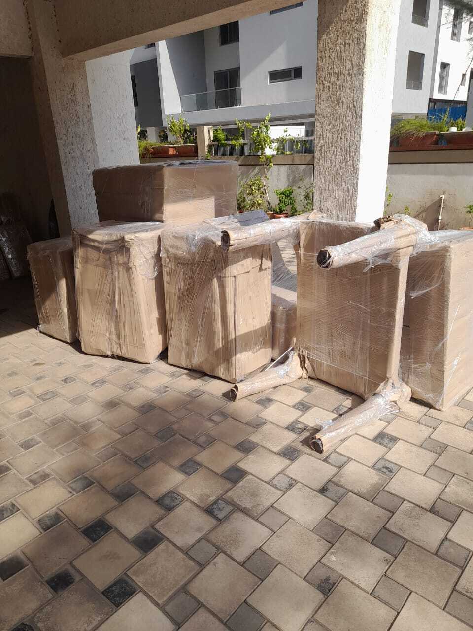 <br />
<b>Notice</b>:  Undefined variable: FetchPage in <b>/home/movingsolutions/public_html/company/home.php</b> on line <b>428</b><br />
<br />
<b>Notice</b>:  Trying to access array offset on value of type null in <b>/home/movingsolutions/public_html/company/home.php</b> on line <b>428</b><br />
 Slider