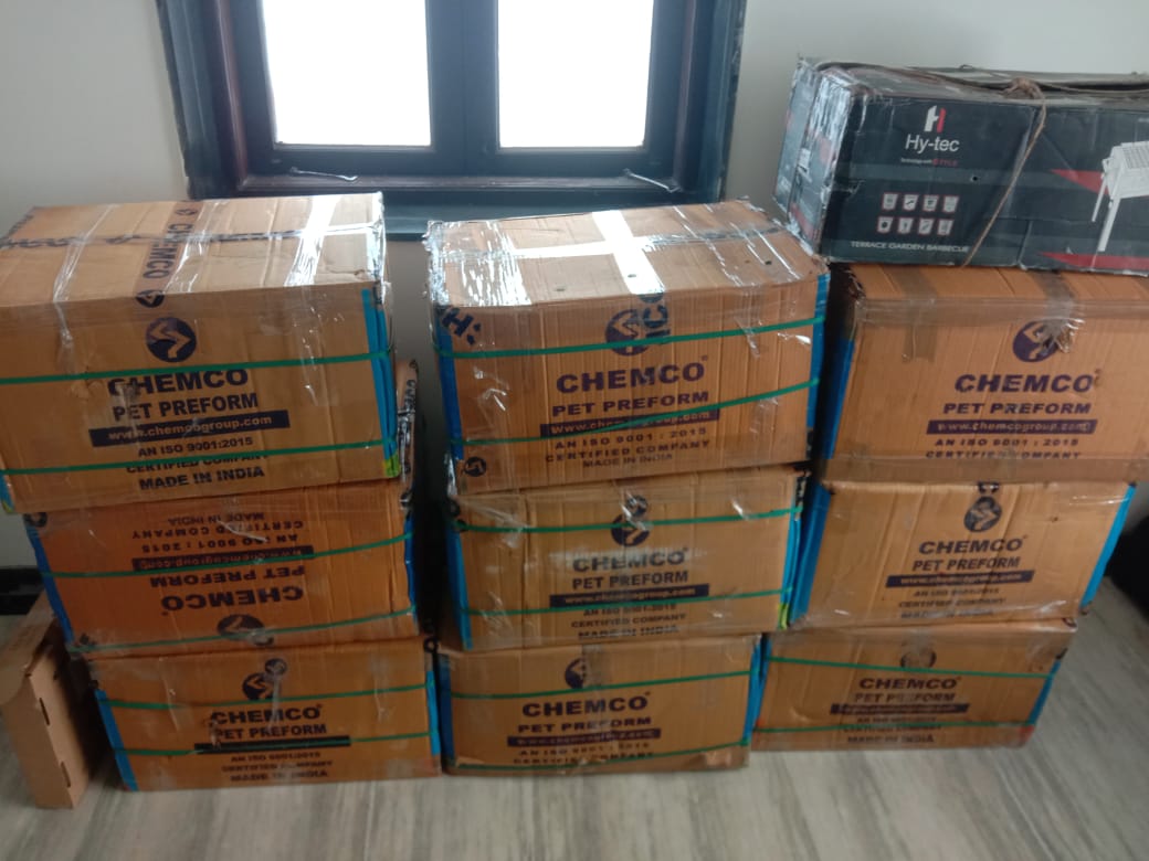 <br />
<b>Notice</b>:  Undefined variable: FetchPage in <b>/home/movingsolutions/public_html/company/home.php</b> on line <b>428</b><br />
<br />
<b>Notice</b>:  Trying to access array offset on value of type null in <b>/home/movingsolutions/public_html/company/home.php</b> on line <b>428</b><br />
 Slider