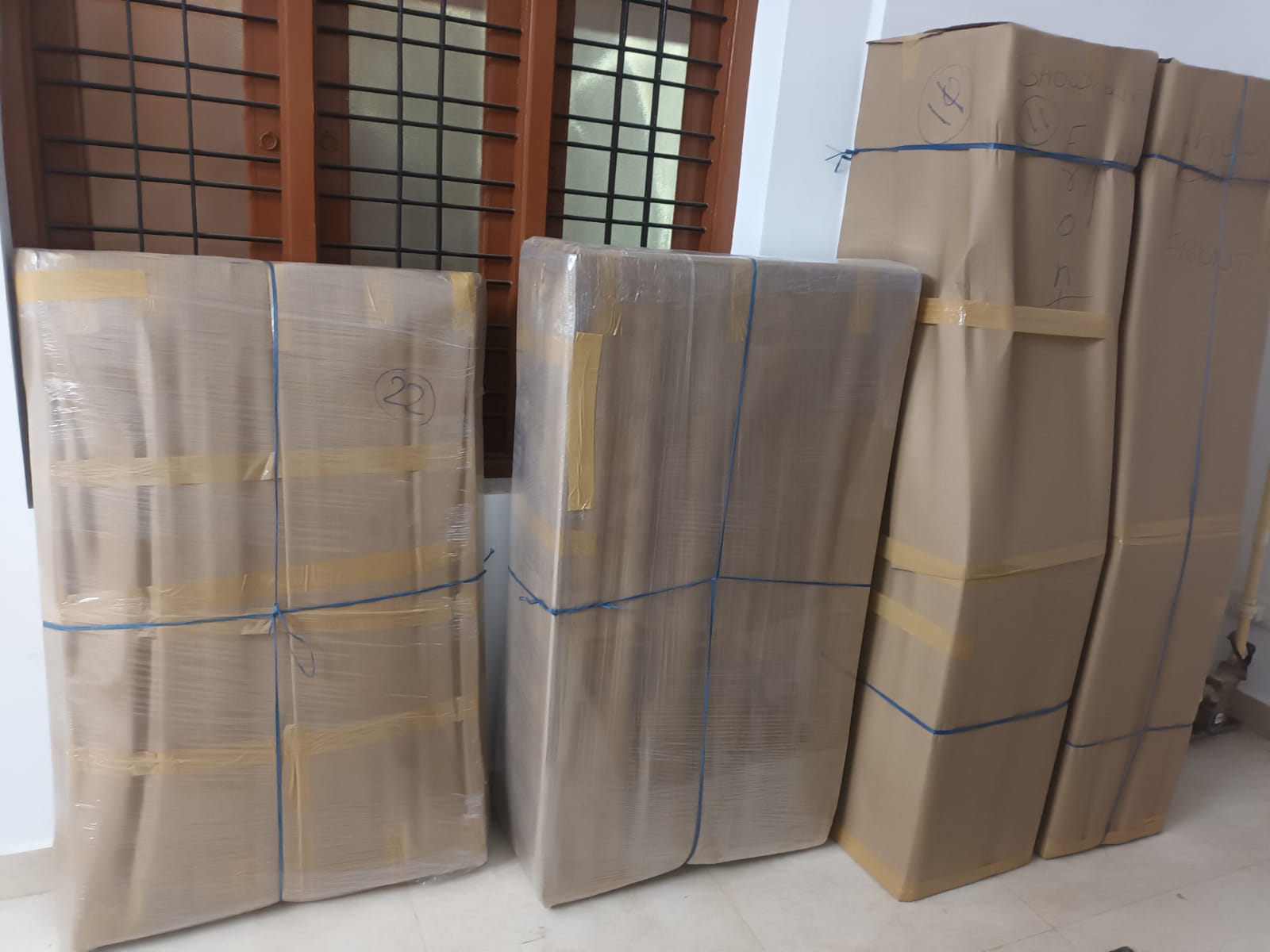 <br />
<b>Notice</b>:  Undefined variable: FetchPage in <b>/home/movingsolutions/public_html/company/home.php</b> on line <b>428</b><br />
<br />
<b>Notice</b>:  Trying to access array offset on value of type null in <b>/home/movingsolutions/public_html/company/home.php</b> on line <b>428</b><br />
 Slider