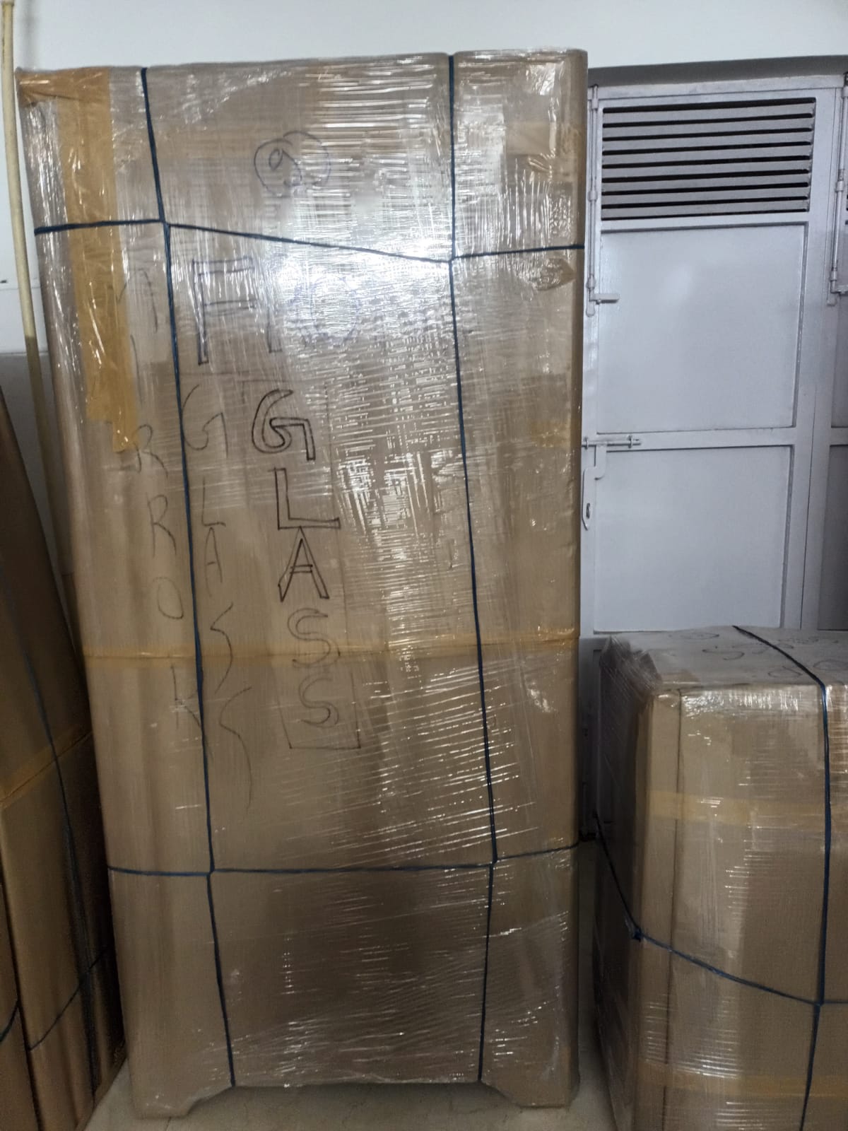 <br />
<b>Notice</b>:  Undefined variable: FetchPage in <b>/home/movingsolutions/public_html/company/home.php</b> on line <b>428</b><br />
<br />
<b>Notice</b>:  Trying to access array offset on value of type null in <b>/home/movingsolutions/public_html/company/home.php</b> on line <b>428</b><br />
 Slider