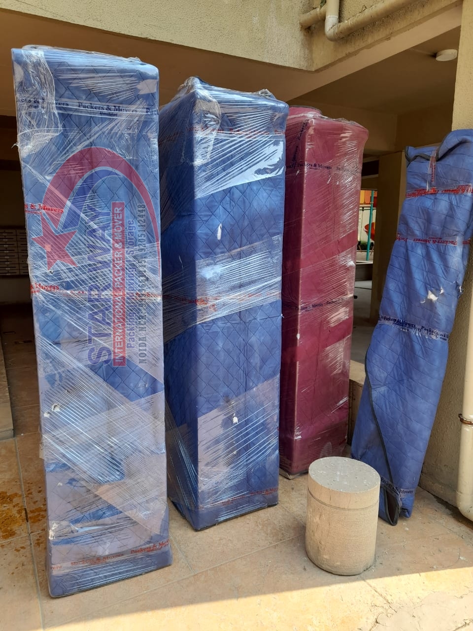 <br />
<b>Notice</b>:  Undefined variable: FetchPage in <b>/home/movingsolutions/public_html/company/home.php</b> on line <b>428</b><br />
<br />
<b>Notice</b>:  Trying to access array offset on value of type null in <b>/home/movingsolutions/public_html/company/home.php</b> on line <b>428</b><br />
 Slider