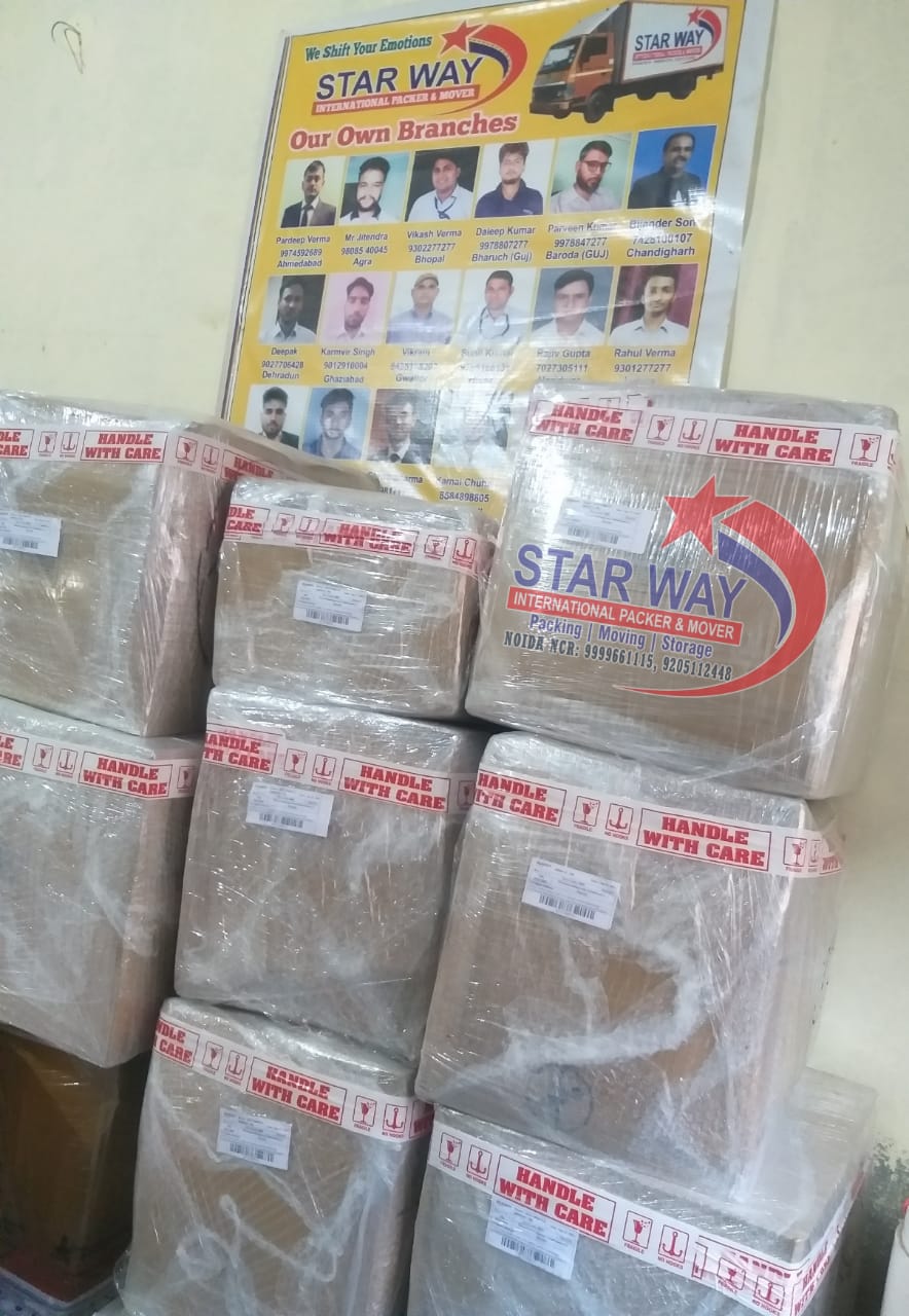 <br />
<b>Notice</b>:  Undefined variable: FetchPage in <b>/home/movingsolutions/public_html/company/home.php</b> on line <b>428</b><br />
<br />
<b>Notice</b>:  Trying to access array offset on value of type null in <b>/home/movingsolutions/public_html/company/home.php</b> on line <b>428</b><br />
 Slider