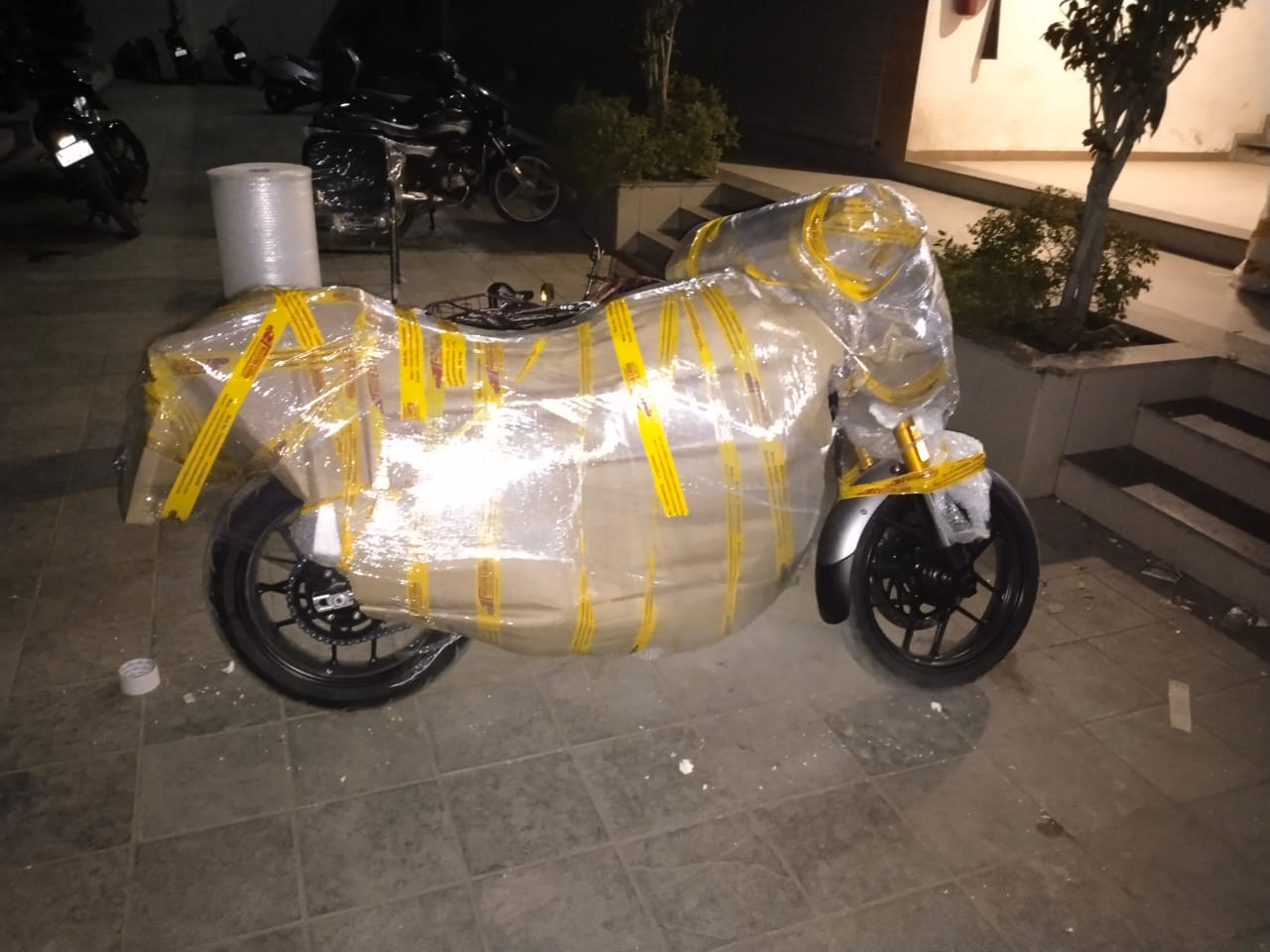 <br />
<b>Notice</b>:  Undefined variable: FetchPage in <b>/home/movingsolutions/public_html/company/home.php</b> on line <b>428</b><br />
<br />
<b>Notice</b>:  Trying to access array offset on value of type null in <b>/home/movingsolutions/public_html/company/home.php</b> on line <b>428</b><br />
 Slider