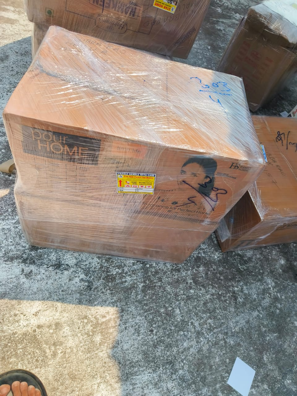 <br />
<b>Notice</b>:  Undefined variable: FetchPage in <b>/home/movingsolutions/public_html/company/home.php</b> on line <b>428</b><br />
<br />
<b>Notice</b>:  Trying to access array offset on value of type null in <b>/home/movingsolutions/public_html/company/home.php</b> on line <b>428</b><br />
 Slider